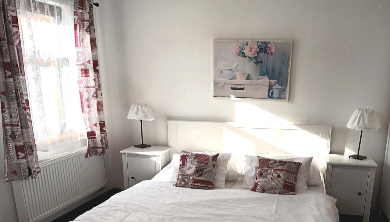 Hotel Strelnice Teplice nad Metují 외부 사진