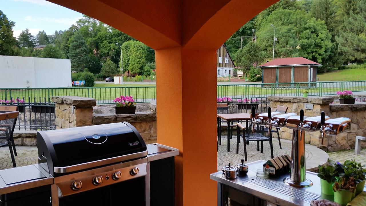 Hotel Strelnice Teplice nad Metují 외부 사진