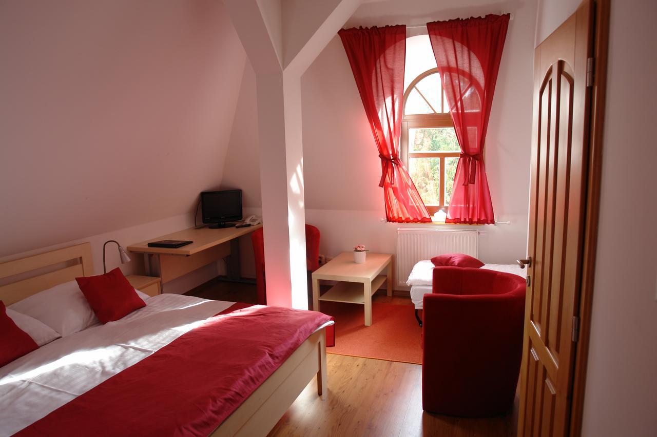Hotel Strelnice Teplice nad Metují 외부 사진